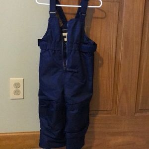 18 mo snowsuit ☃️❄️⛄️❄️